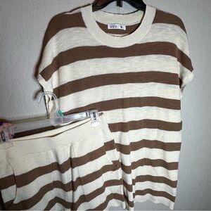 Uieu Women's Striped Crew Neck Sweater - Brown and Cream